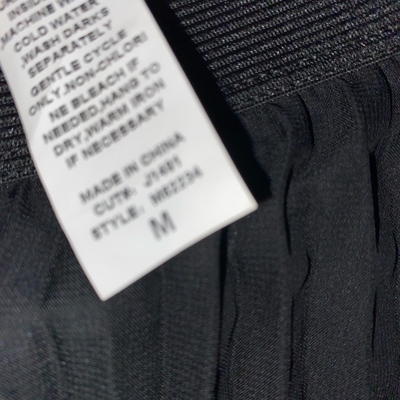 Black Long Pleated Skirt - Picture 2 of 3